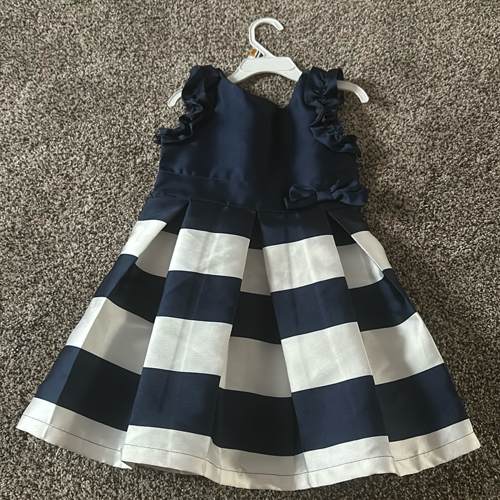 Girl’s Formal Dress size 4
